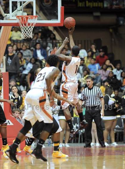 Thumbnail 2 in Central vs. Edison (CIF CS D1 Final) photogallery.