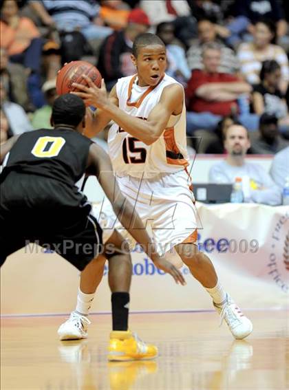 Thumbnail 3 in Central vs. Edison (CIF CS D1 Final) photogallery.