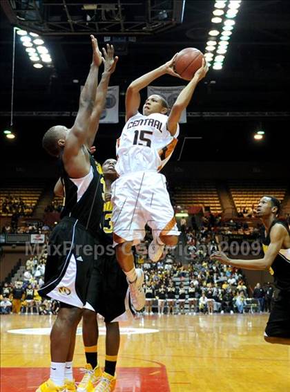 Thumbnail 2 in Central vs. Edison (CIF CS D1 Final) photogallery.