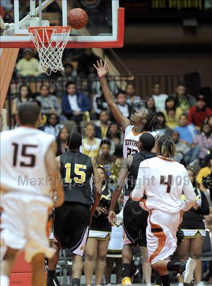 Thumbnail 2 in Central vs. Edison (CIF CS D1 Final) photogallery.