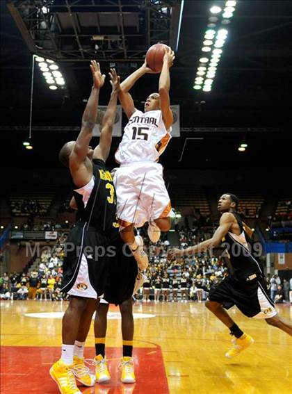 Thumbnail 3 in Central vs. Edison (CIF CS D1 Final) photogallery.