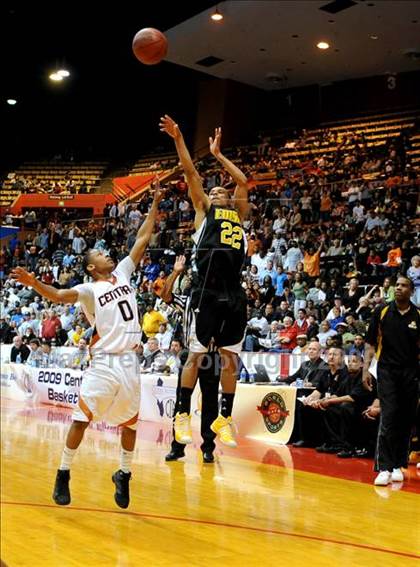 Thumbnail 2 in Central vs. Edison (CIF CS D1 Final) photogallery.