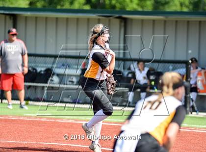 Thumbnail 2 in West vs. Malakoff (UIL Class 3A Region III Final) photogallery.