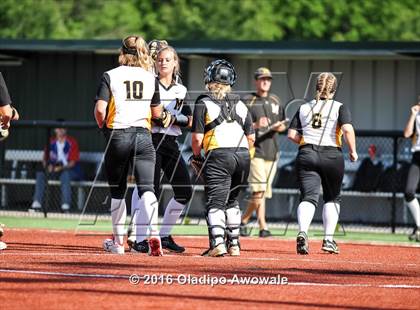 Thumbnail 3 in West vs. Malakoff (UIL Class 3A Region III Final) photogallery.