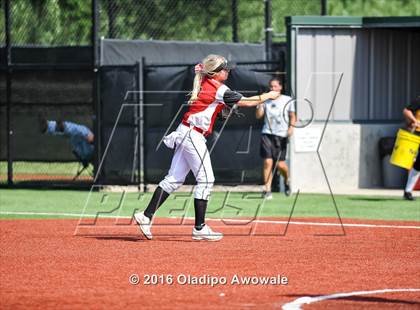 Thumbnail 2 in West vs. Malakoff (UIL Class 3A Region III Final) photogallery.