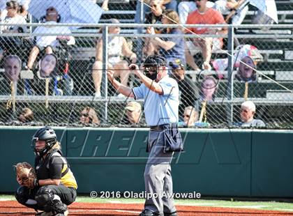 Thumbnail 2 in West vs. Malakoff (UIL Class 3A Region III Final) photogallery.