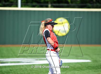 Thumbnail 1 in West vs. Malakoff (UIL Class 3A Region III Final) photogallery.