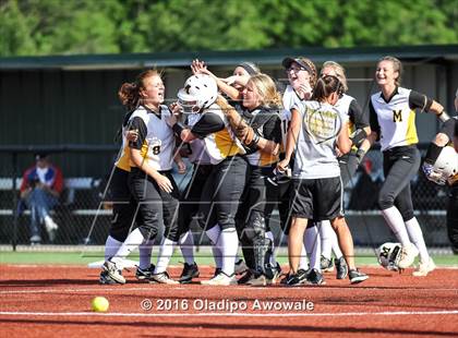 Thumbnail 3 in West vs. Malakoff (UIL Class 3A Region III Final) photogallery.