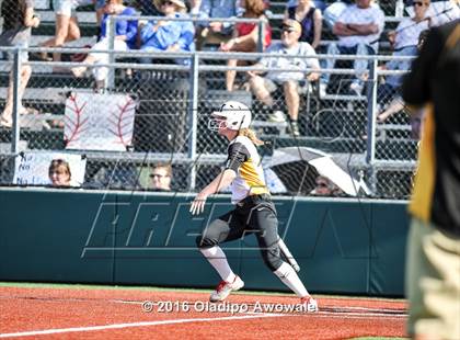 Thumbnail 3 in West vs. Malakoff (UIL Class 3A Region III Final) photogallery.