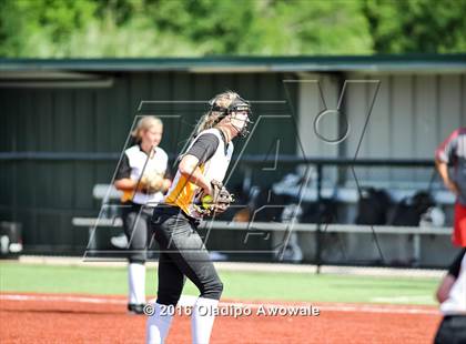 Thumbnail 2 in West vs. Malakoff (UIL Class 3A Region III Final) photogallery.