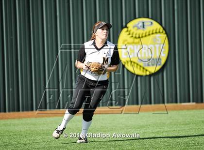 Thumbnail 1 in West vs. Malakoff (UIL Class 3A Region III Final) photogallery.