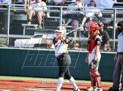 Thumbnail 1 in West vs. Malakoff (UIL Class 3A Region III Final) photogallery.