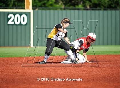 Thumbnail 1 in West vs. Malakoff (UIL Class 3A Region III Final) photogallery.