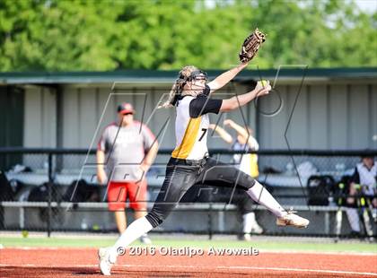 Thumbnail 3 in West vs. Malakoff (UIL Class 3A Region III Final) photogallery.