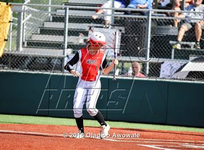 Thumbnail 1 in West vs. Malakoff (UIL Class 3A Region III Final) photogallery.