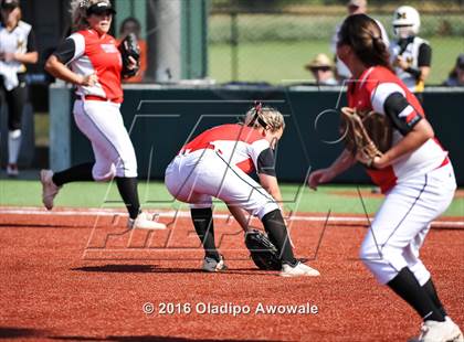 Thumbnail 3 in West vs. Malakoff (UIL Class 3A Region III Final) photogallery.