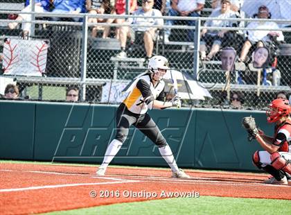 Thumbnail 2 in West vs. Malakoff (UIL Class 3A Region III Final) photogallery.
