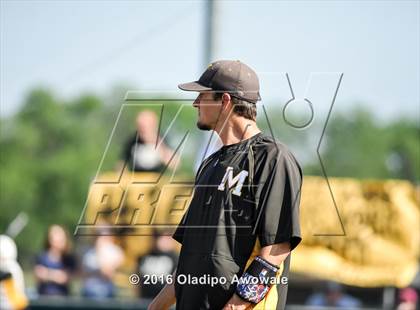 Thumbnail 1 in West vs. Malakoff (UIL Class 3A Region III Final) photogallery.