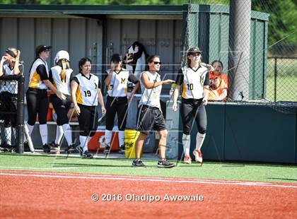 Thumbnail 1 in West vs. Malakoff (UIL Class 3A Region III Final) photogallery.