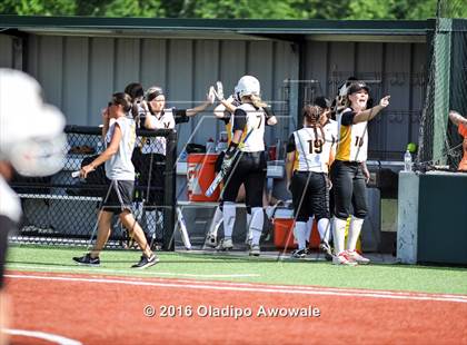 Thumbnail 3 in West vs. Malakoff (UIL Class 3A Region III Final) photogallery.