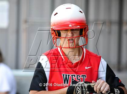 Thumbnail 1 in West vs. Malakoff (UIL Class 3A Region III Final) photogallery.
