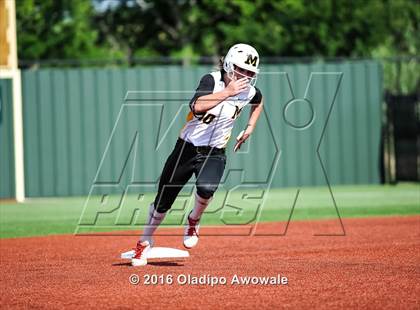 Thumbnail 3 in West vs. Malakoff (UIL Class 3A Region III Final) photogallery.