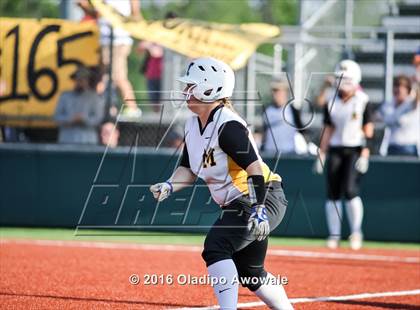 Thumbnail 1 in West vs. Malakoff (UIL Class 3A Region III Final) photogallery.