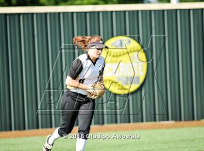 Thumbnail 1 in West vs. Malakoff (UIL Class 3A Region III Final) photogallery.