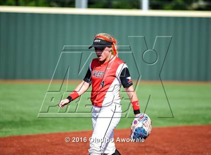 Thumbnail 1 in West vs. Malakoff (UIL Class 3A Region III Final) photogallery.