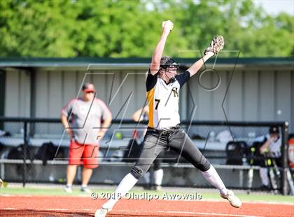 Thumbnail 1 in West vs. Malakoff (UIL Class 3A Region III Final) photogallery.