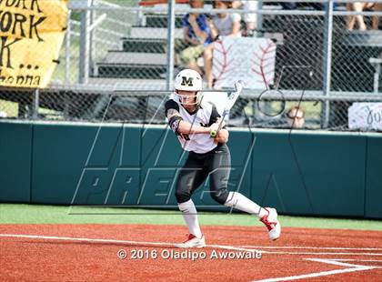 Thumbnail 1 in West vs. Malakoff (UIL Class 3A Region III Final) photogallery.
