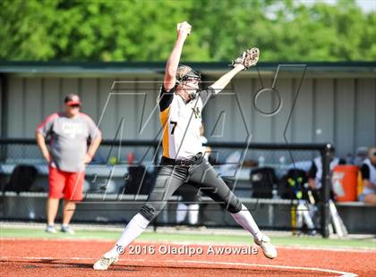 Thumbnail 1 in West vs. Malakoff (UIL Class 3A Region III Final) photogallery.