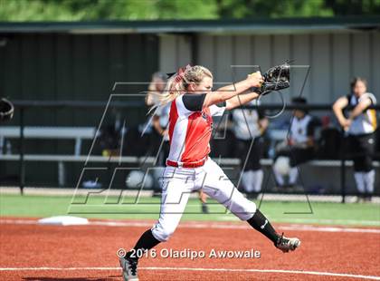 Thumbnail 3 in West vs. Malakoff (UIL Class 3A Region III Final) photogallery.