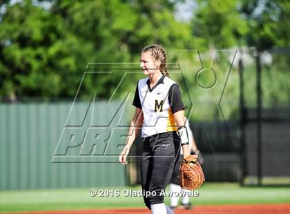 Thumbnail 3 in West vs. Malakoff (UIL Class 3A Region III Final) photogallery.