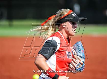 Thumbnail 2 in West vs. Malakoff (UIL Class 3A Region III Final) photogallery.