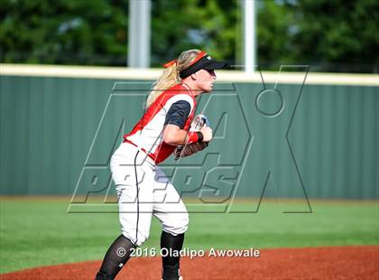 Thumbnail 2 in West vs. Malakoff (UIL Class 3A Region III Final) photogallery.