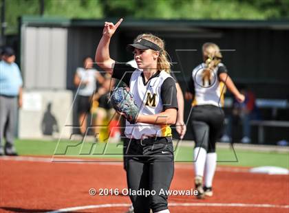Thumbnail 2 in West vs. Malakoff (UIL Class 3A Region III Final) photogallery.