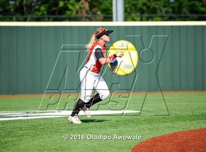 Thumbnail 1 in West vs. Malakoff (UIL Class 3A Region III Final) photogallery.