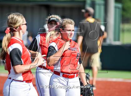 Thumbnail 1 in West vs. Malakoff (UIL Class 3A Region III Final) photogallery.