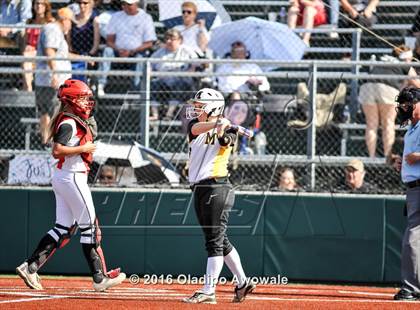 Thumbnail 1 in West vs. Malakoff (UIL Class 3A Region III Final) photogallery.