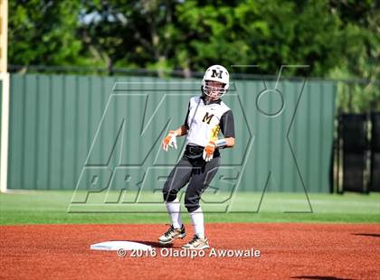Thumbnail 2 in West vs. Malakoff (UIL Class 3A Region III Final) photogallery.