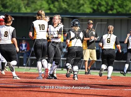 Thumbnail 1 in West vs. Malakoff (UIL Class 3A Region III Final) photogallery.
