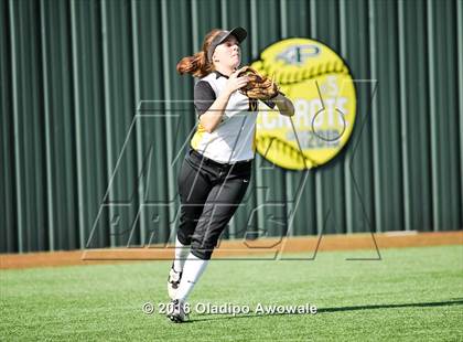 Thumbnail 3 in West vs. Malakoff (UIL Class 3A Region III Final) photogallery.