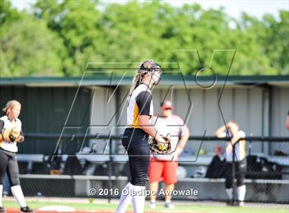Thumbnail 1 in West vs. Malakoff (UIL Class 3A Region III Final) photogallery.