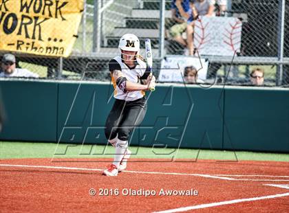 Thumbnail 2 in West vs. Malakoff (UIL Class 3A Region III Final) photogallery.