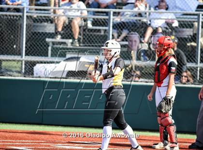 Thumbnail 2 in West vs. Malakoff (UIL Class 3A Region III Final) photogallery.