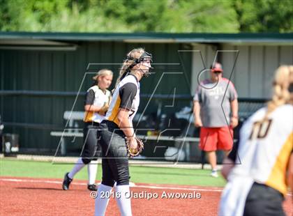 Thumbnail 3 in West vs. Malakoff (UIL Class 3A Region III Final) photogallery.