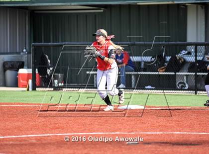 Thumbnail 2 in West vs. Malakoff (UIL Class 3A Region III Final) photogallery.