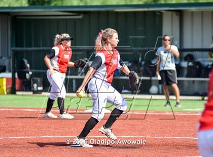 Thumbnail 2 in West vs. Malakoff (UIL Class 3A Region III Final) photogallery.