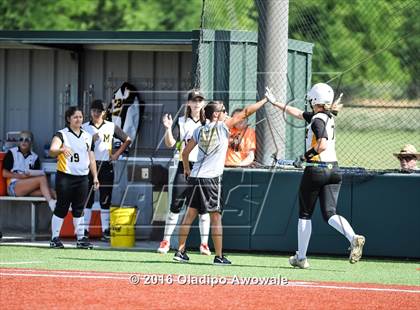 Thumbnail 3 in West vs. Malakoff (UIL Class 3A Region III Final) photogallery.